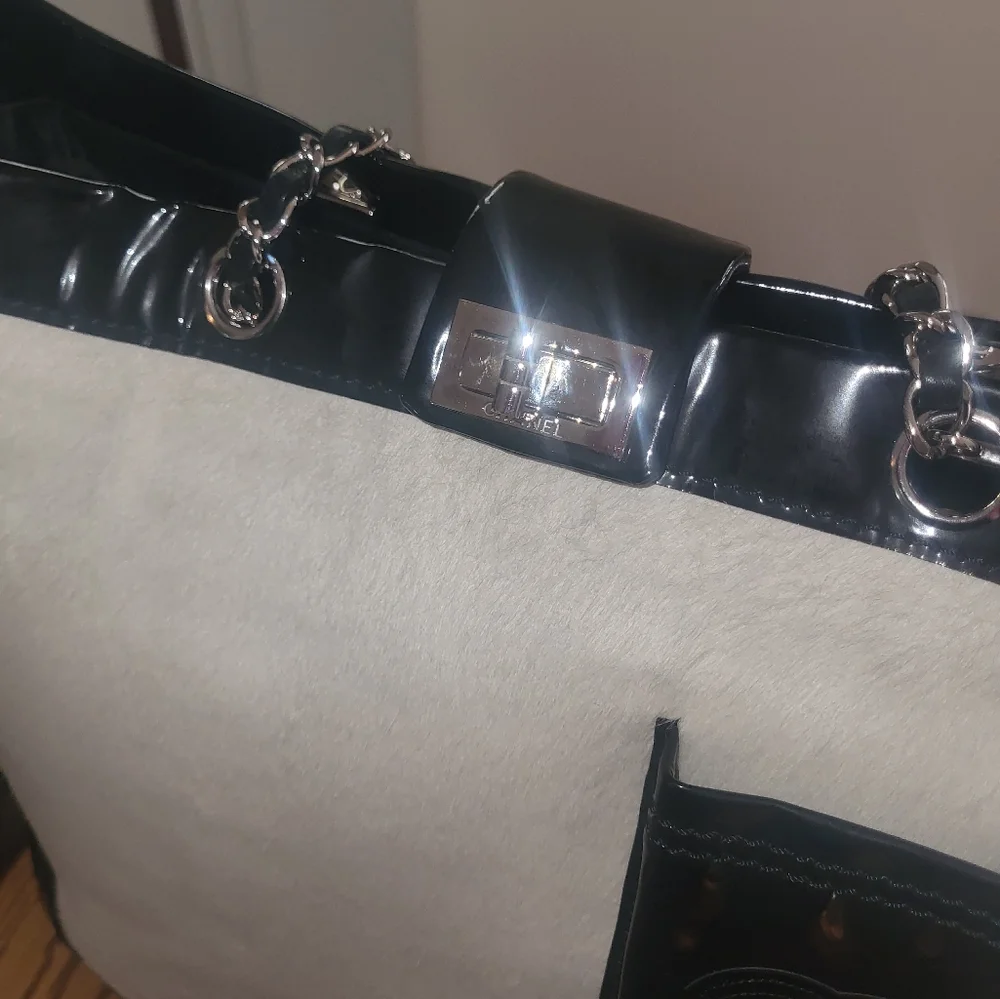 Chanel Black Patent Leather and White Pony Hair*  Runway Tote - Picture 4 of 14